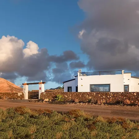 Casa Kira
