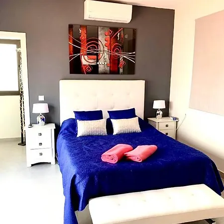 Casa Kira